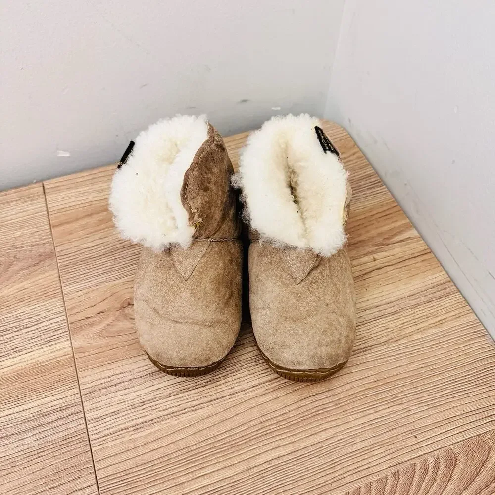 Old Friend Sheepskin Suede pull-on booties Brown Child’s 9